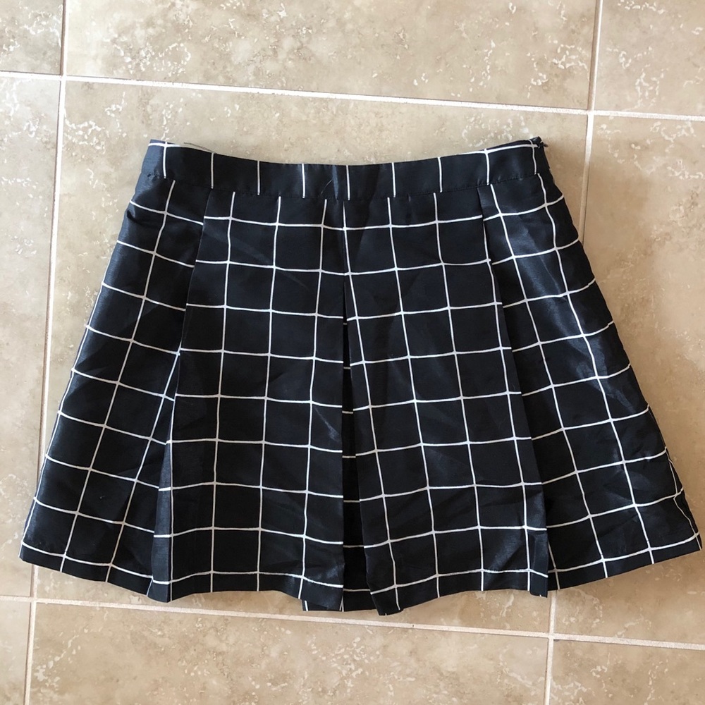 Silence and noise skirt
